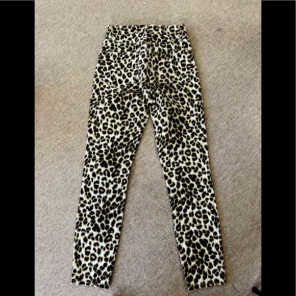 Frame leopard skinny jeans. Size 25. ankle length. Worn once! QUALITY - Picture 3 of 6